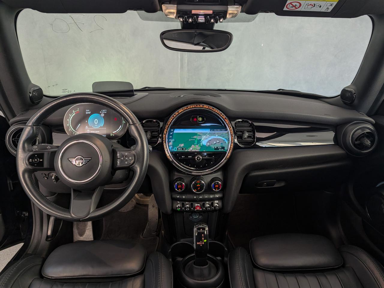 Mini mini iv f54-f55-f56-f57 mini cabrio 1.5 cooper classic auto 1.5 Cooper Premium Plus