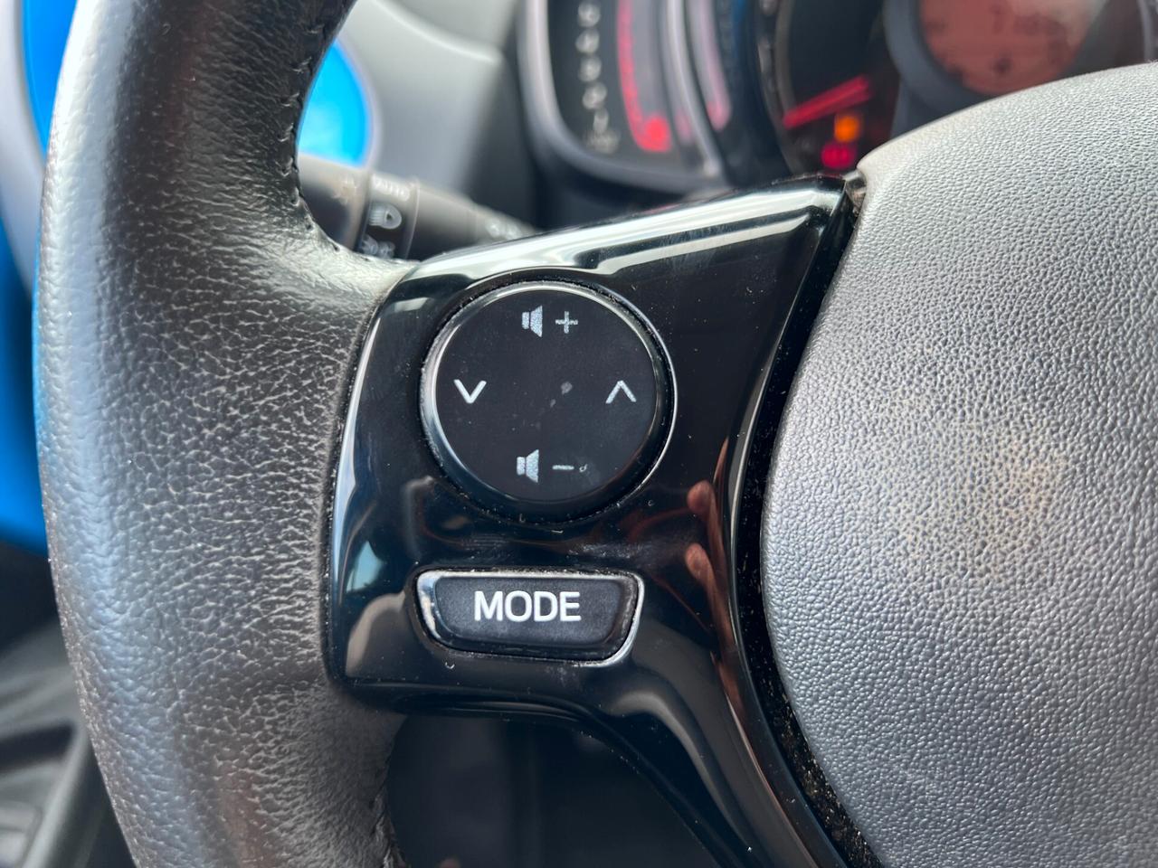 Toyota Aygo Connect 1.0 VVT-i 72 CV 5 porte x-clusiv