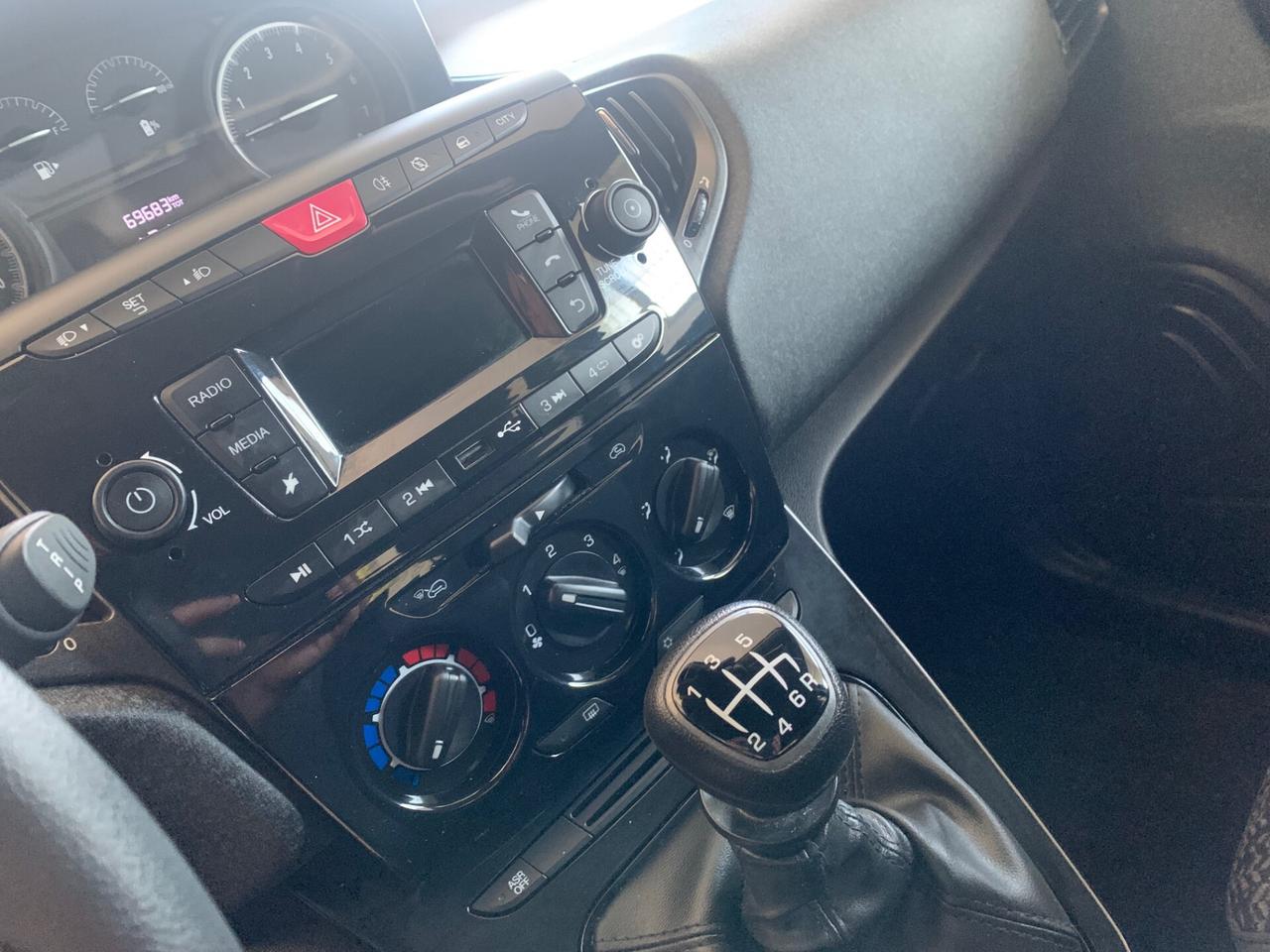 Lancia Ypsilon 1.0 FireFly 5 porte S&S Hybrid Silver