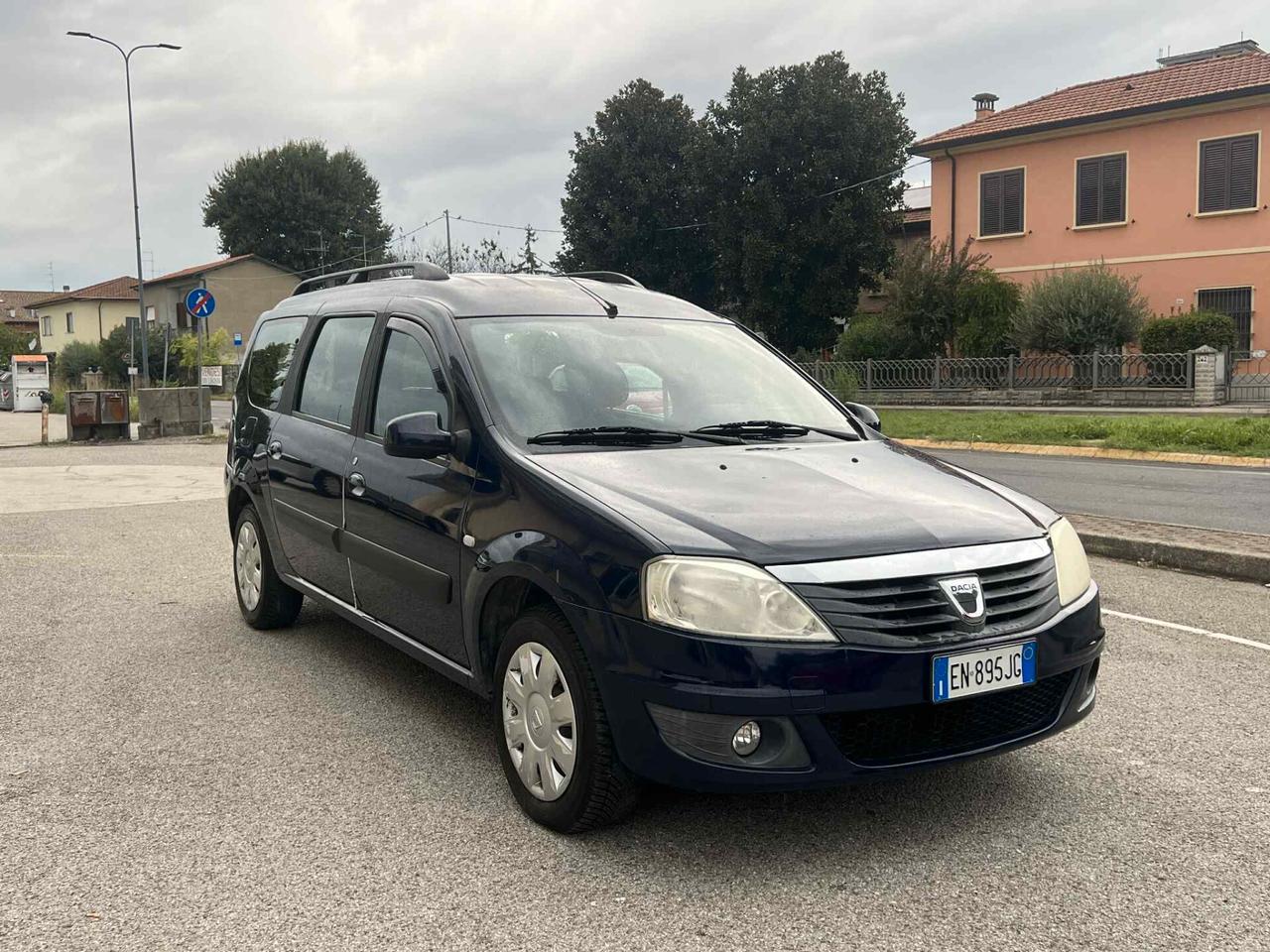Dacia Logan MCV 1.6 85CV GPL 7 posti Embleme