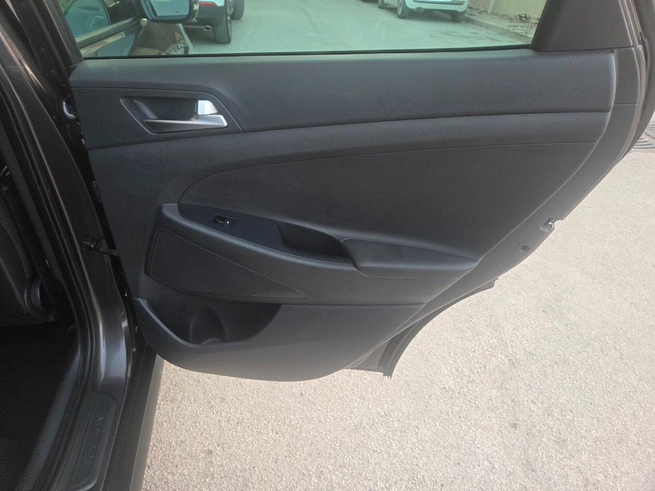 HYUNDAI TUCSON 1.7 CRDI 115 CV ANNO 2015 KMCERTIF