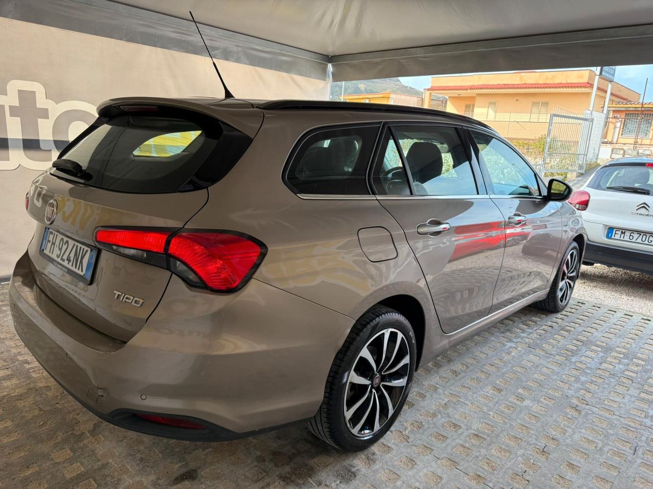 Fiat Tipo 1.4 T-Jet 120CV GPL SW Lounge