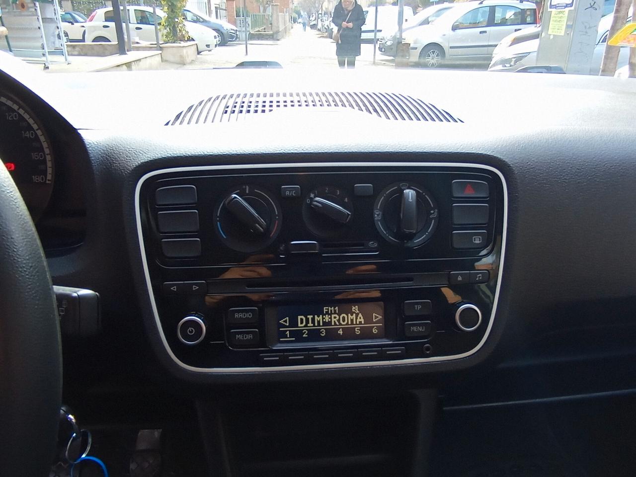 Volkswagen up! 1.0 3p. move