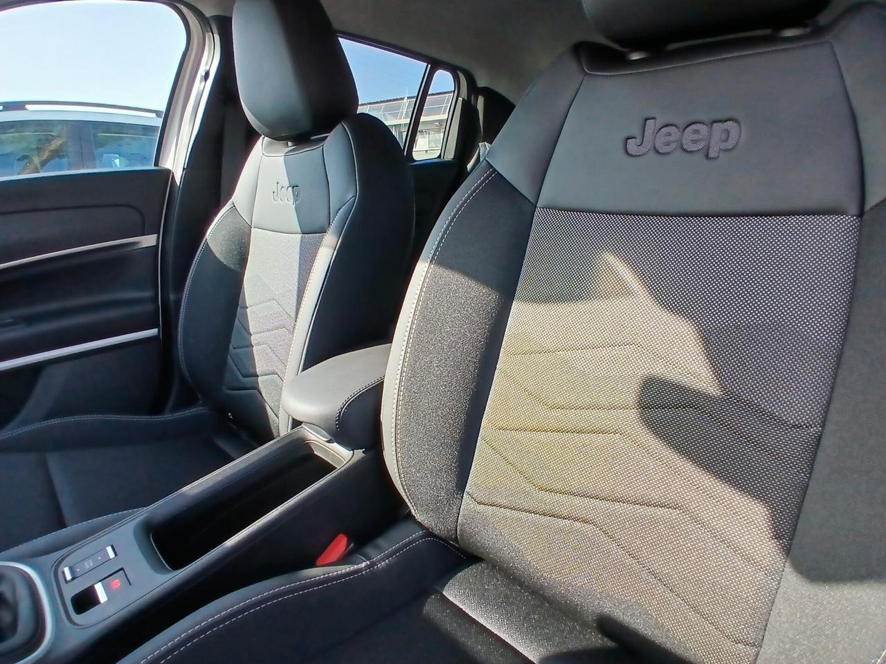 Jeep Avenger 1.2 Turbo 100 CV MHEV Altitude