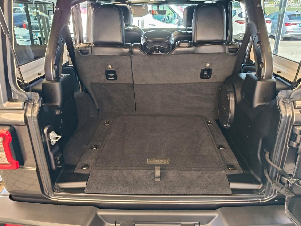 Jeep Wrangler Unlimited 2.0 Turbo Sahara 5 porte