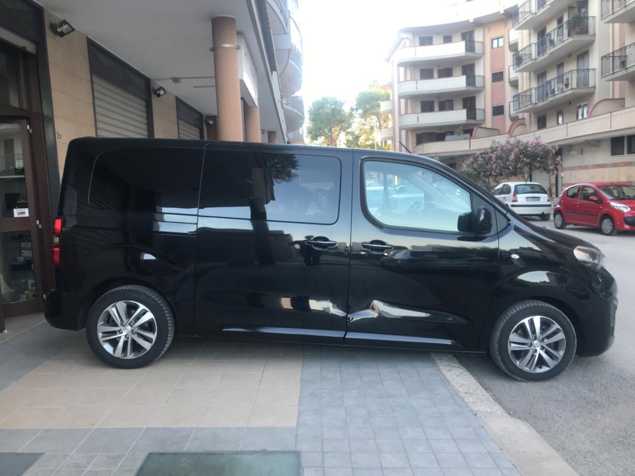 Peugeot Traveller BlueHDi 120CV S&S Standard Allure tetto pelle navy xeno