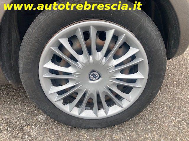 LANCIA Ypsilon 1.2 69 CV 5 porte Silver