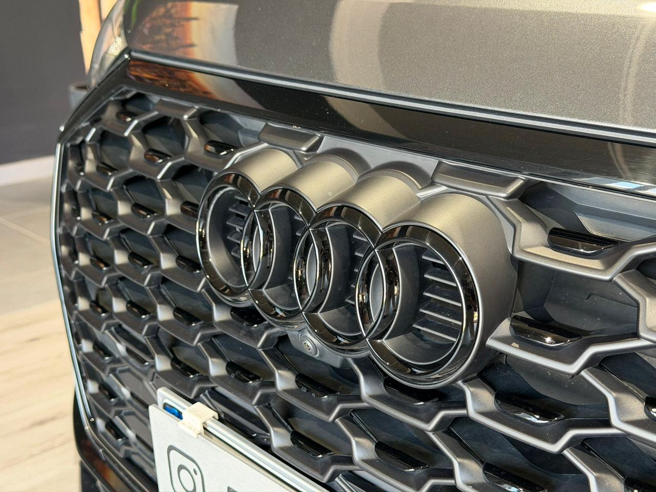 Audi Q3 SPB 35 TDI S-Line Identity Black S-Tronic