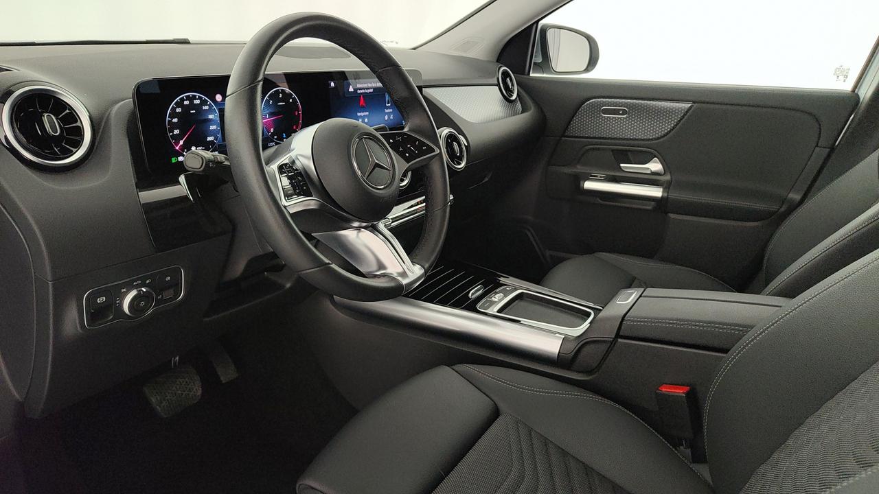 Mercedes-Benz GLA 180 d Progressive Advanced auto