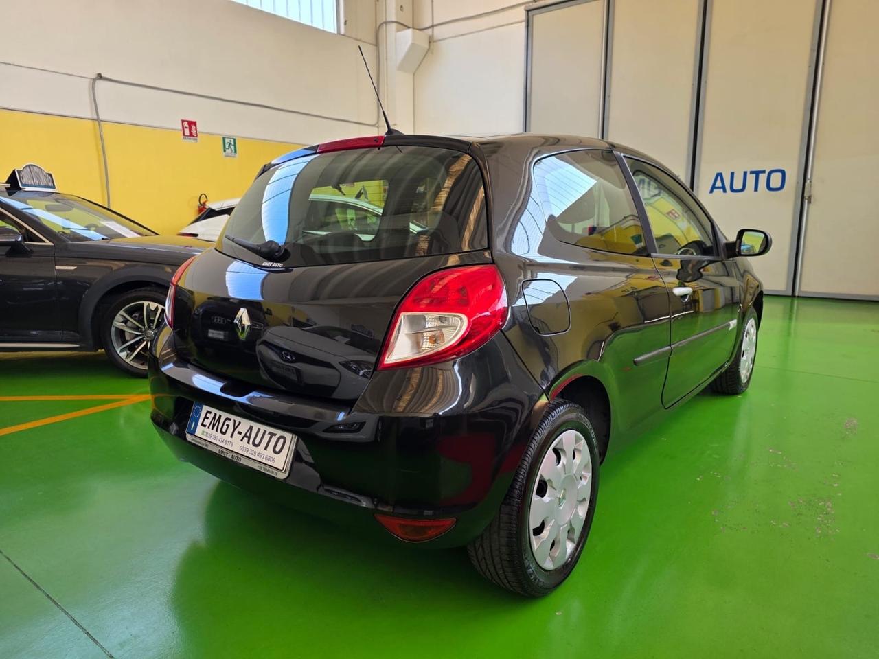 Renault Clio 1.2 16V 3 p. Luxe Neopatentati