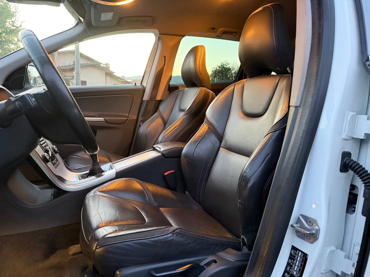 Volvo XC60 2.0 D3 150CV OCEAN RACE EURO6