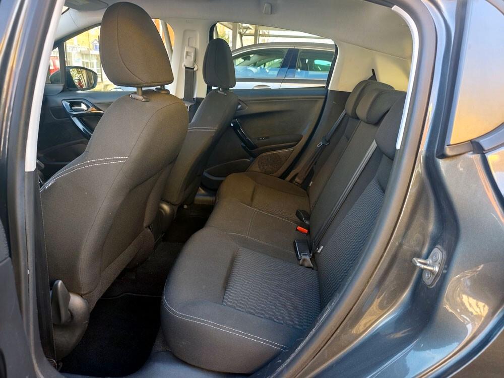 Peugeot 208 1.2 VTi Active 5 Porte Perfetta!