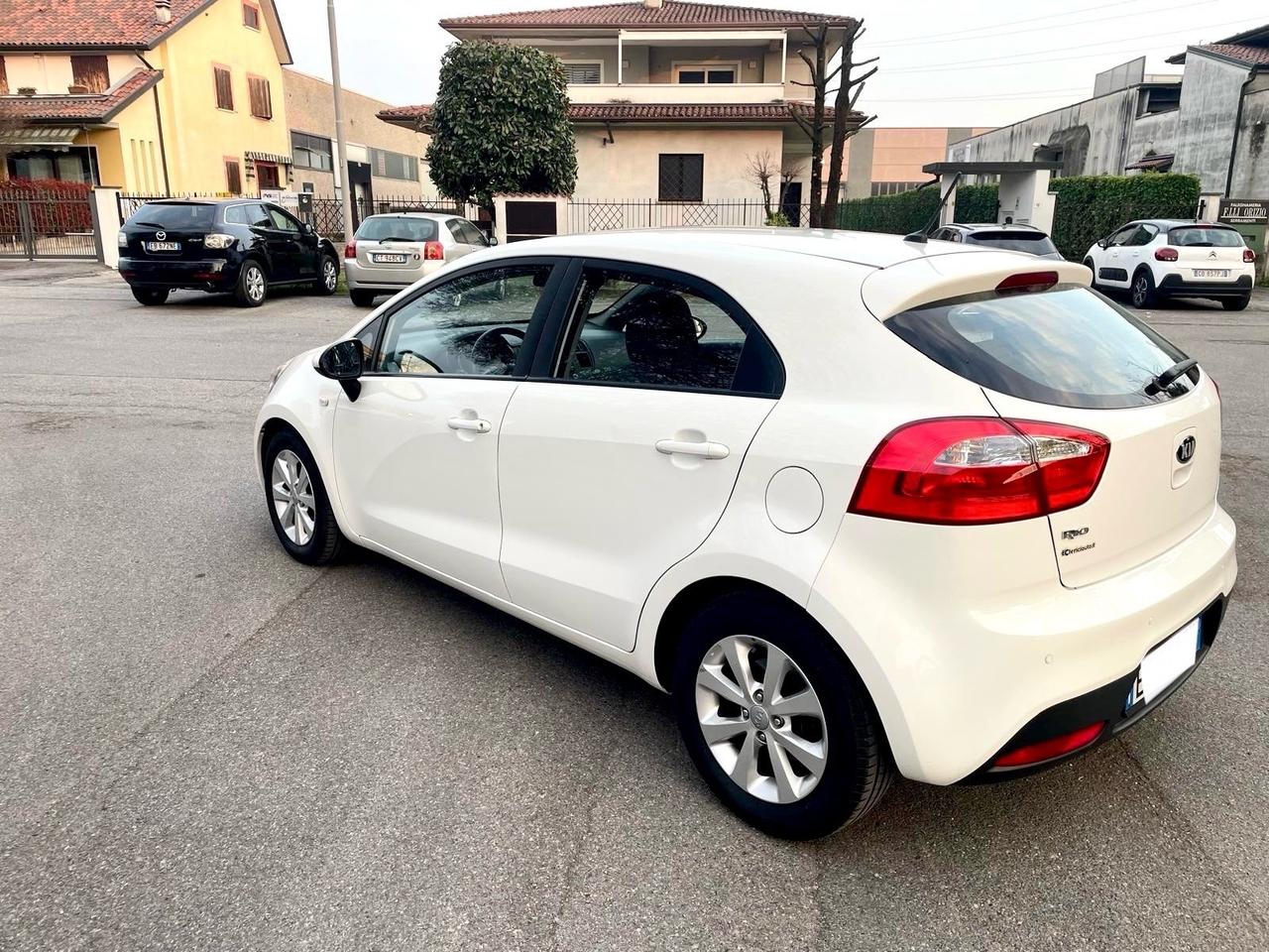Kia Rio 1.2 CVVT 5p. EX per Neopatentati 2014
