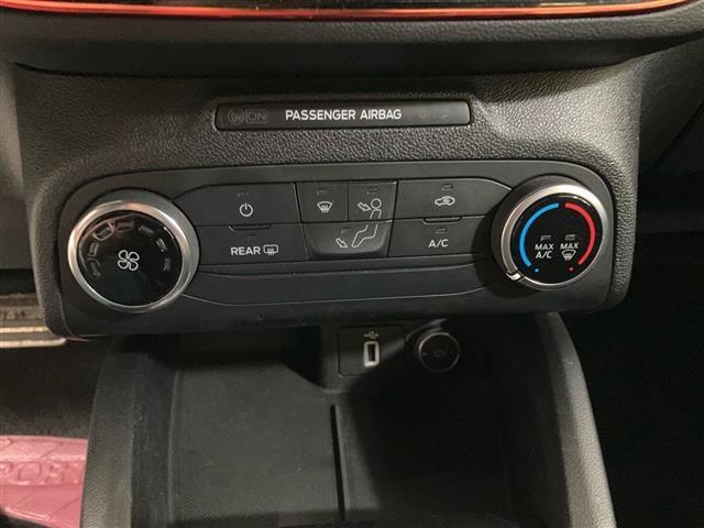 FORD Focus 5 Porte 1.0 EcoB. 125cv ST-Line e-Sh. Motore NUOVO