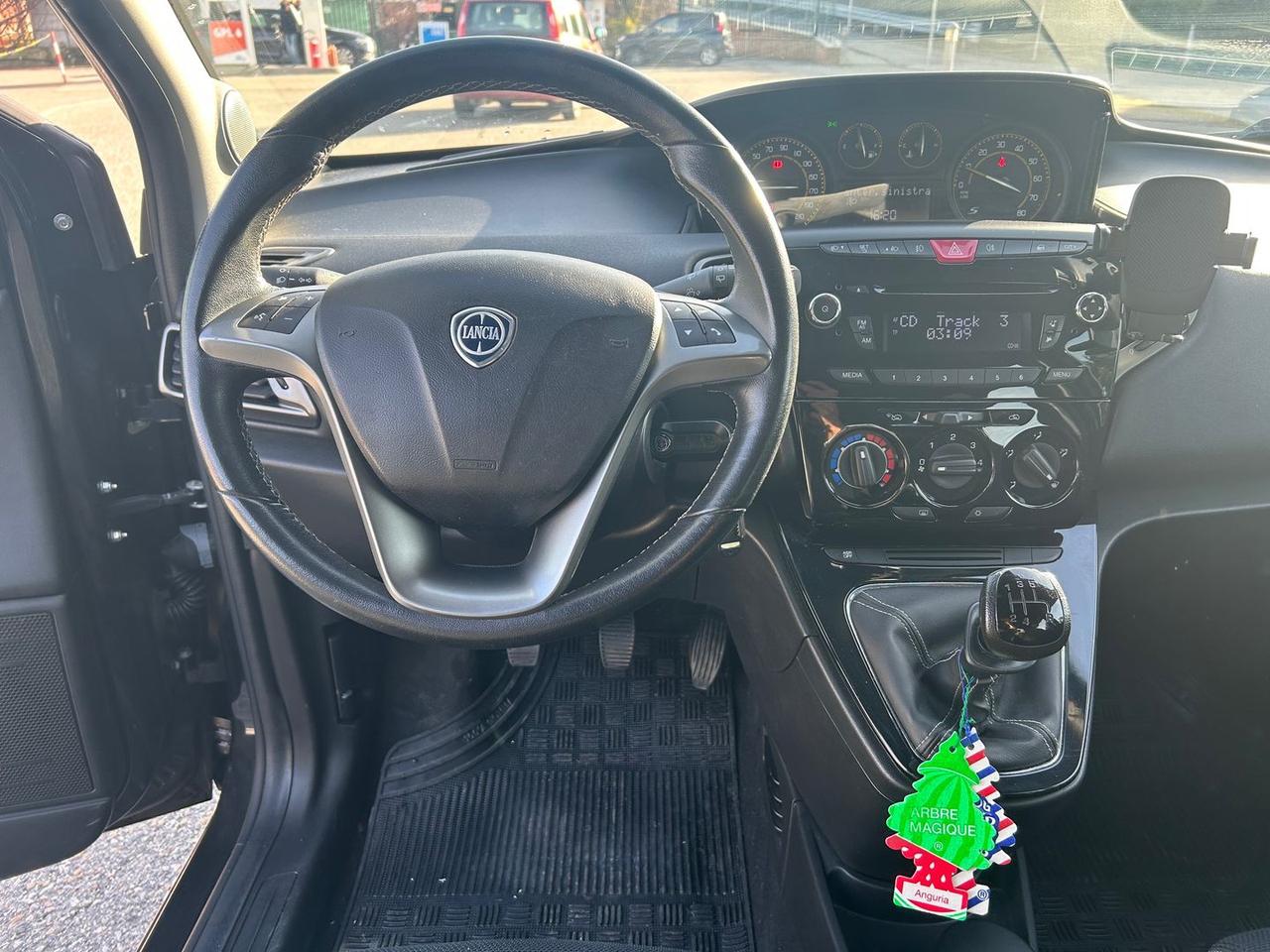 Lancia Ypsilon S MomoDesign 1.2 #9306