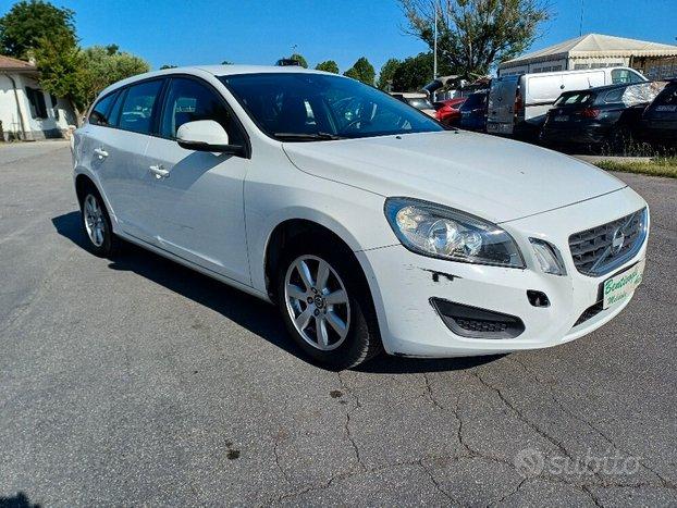 Volvo V60 1.6 D2 Summum con Problemi al motore