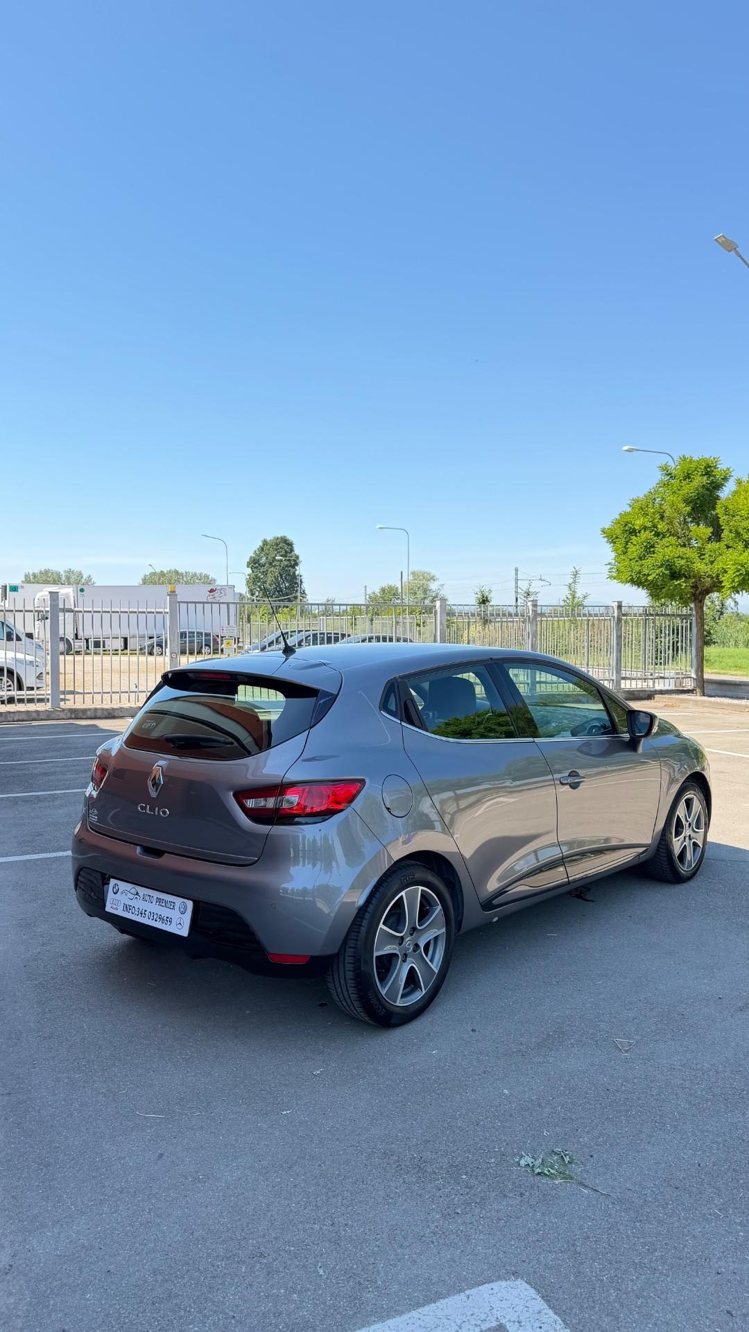 Renault Clio 1.2 75CV 5 porte National
