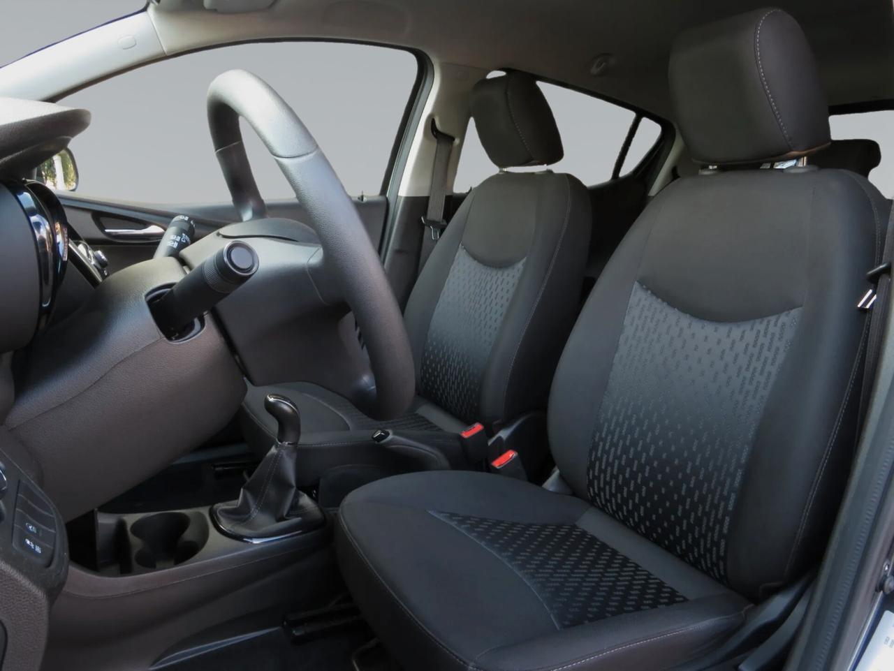 Opel Karl 1.0 Rocks. androId/carplay/sensori