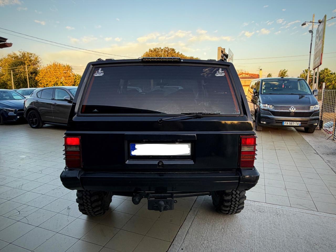 Jeep Cherokee 2.1 TD 3 porte Command-Trac (EU)