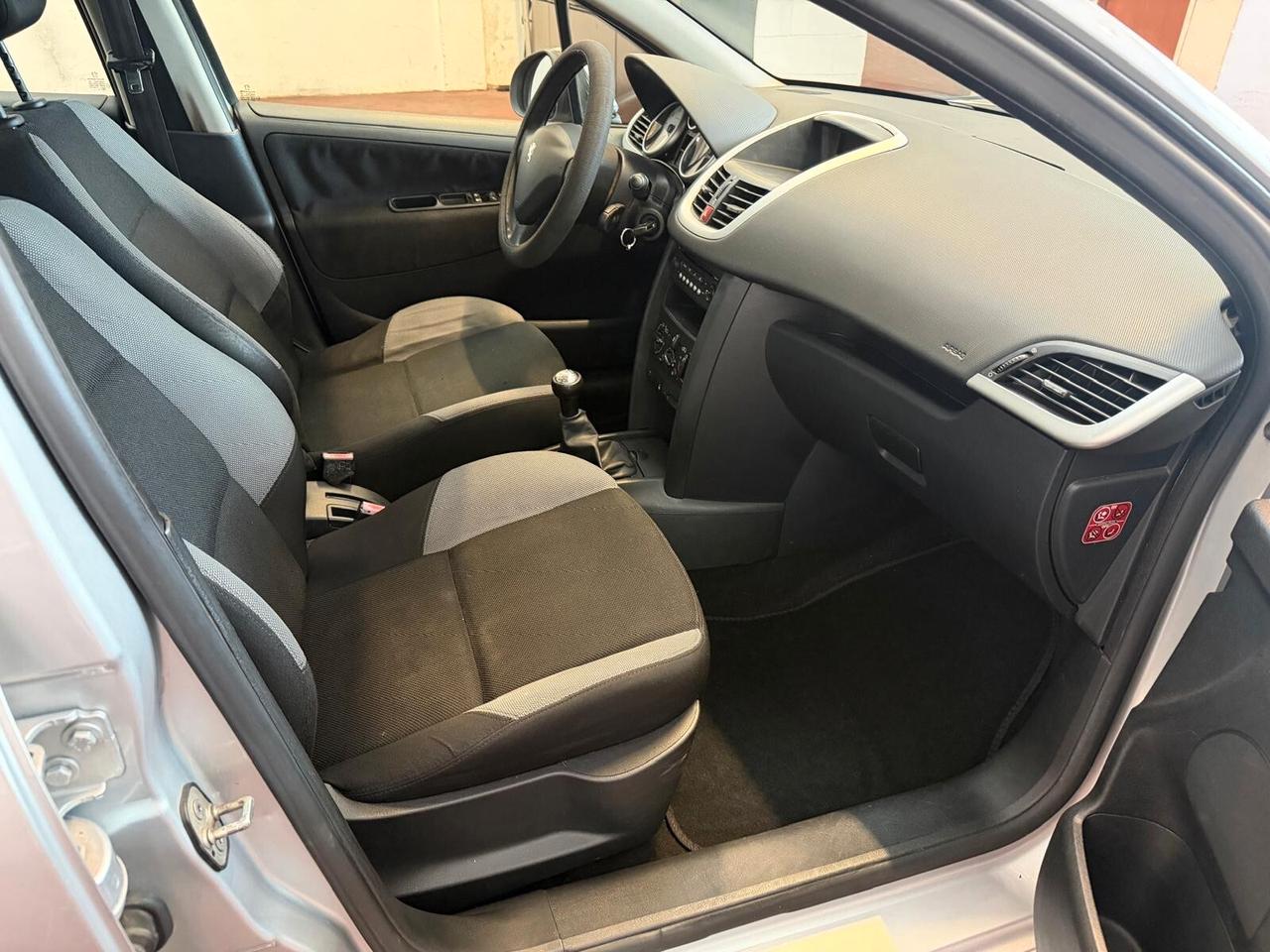 Peugeot 207 1.4 8V 75CV 5p. X Line ECO GPL neopat