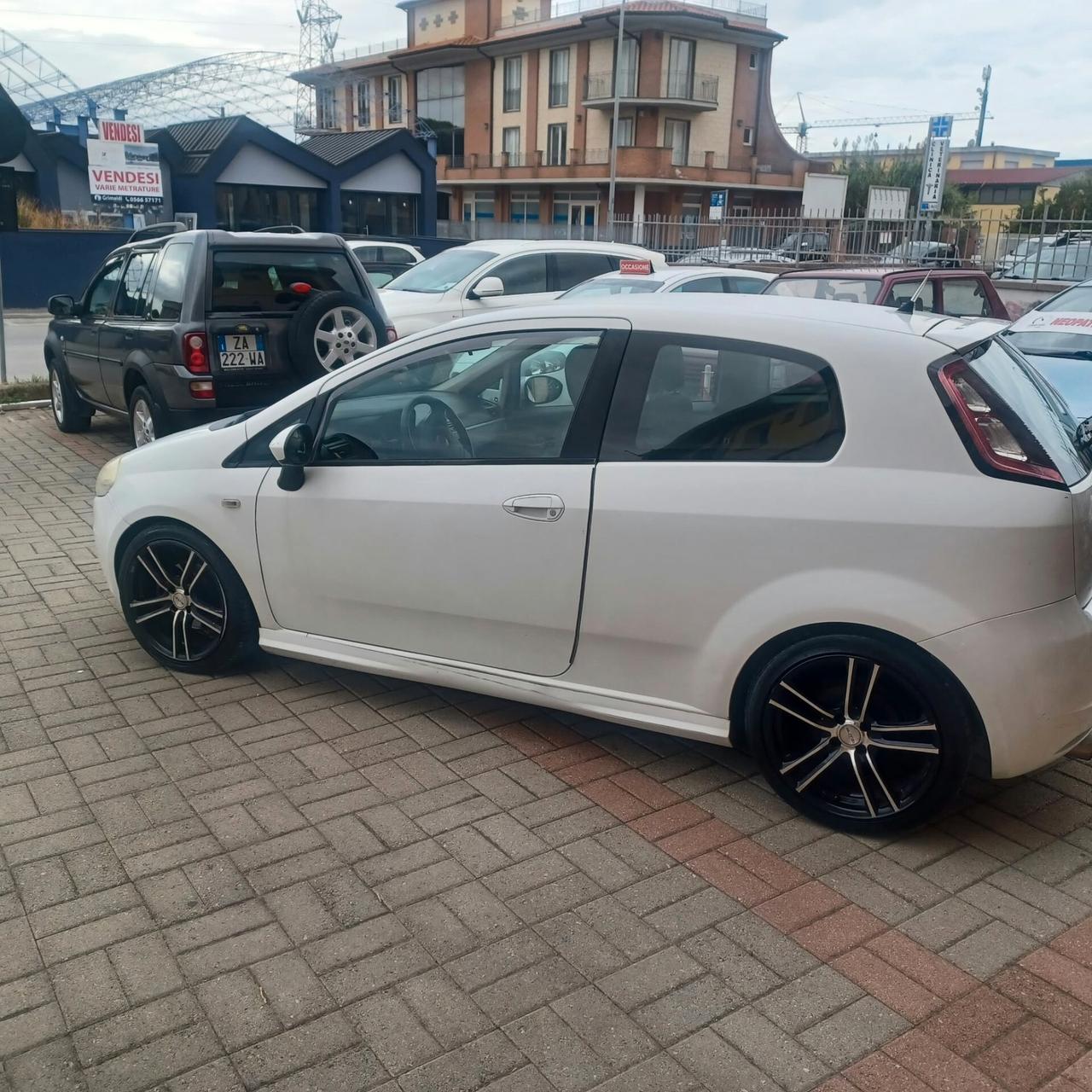 NEOPATENTATI BUONO STATO G. PUNTO 1.3 MJTD