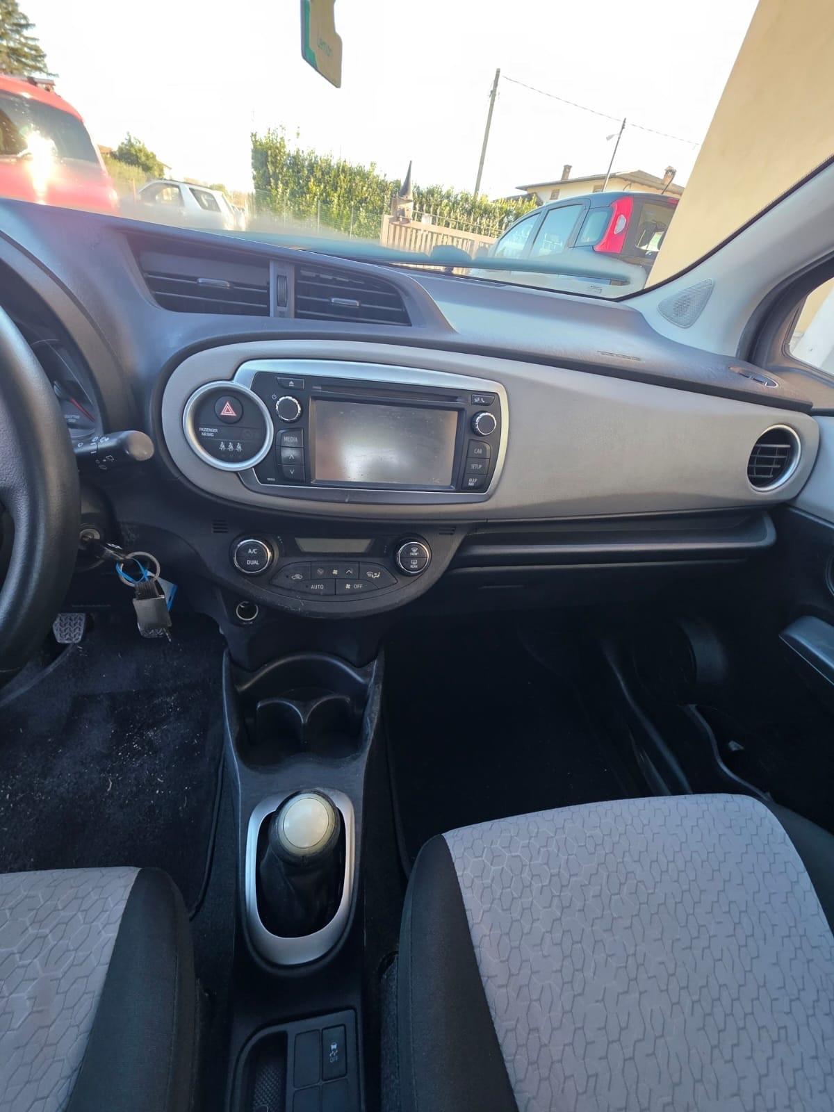 Toyota Yaris 1.3 3 porte Style gpl garantita 12 mesi