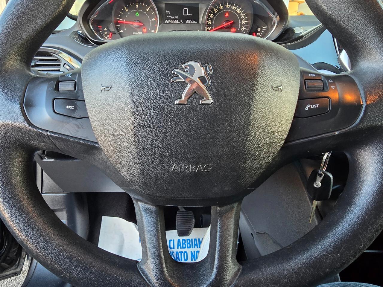 Peugeot 208 1.4 HDi 68 CV 5 porte Active