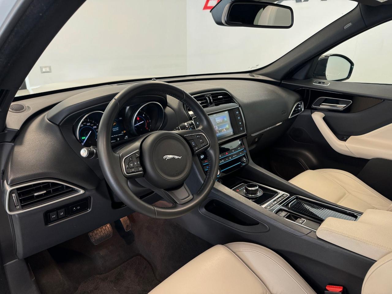 Jaguar F-Pace 2.0 D 180 CV AWD aut. R-Sport TETTO UNIPROP. PARI NUOVO