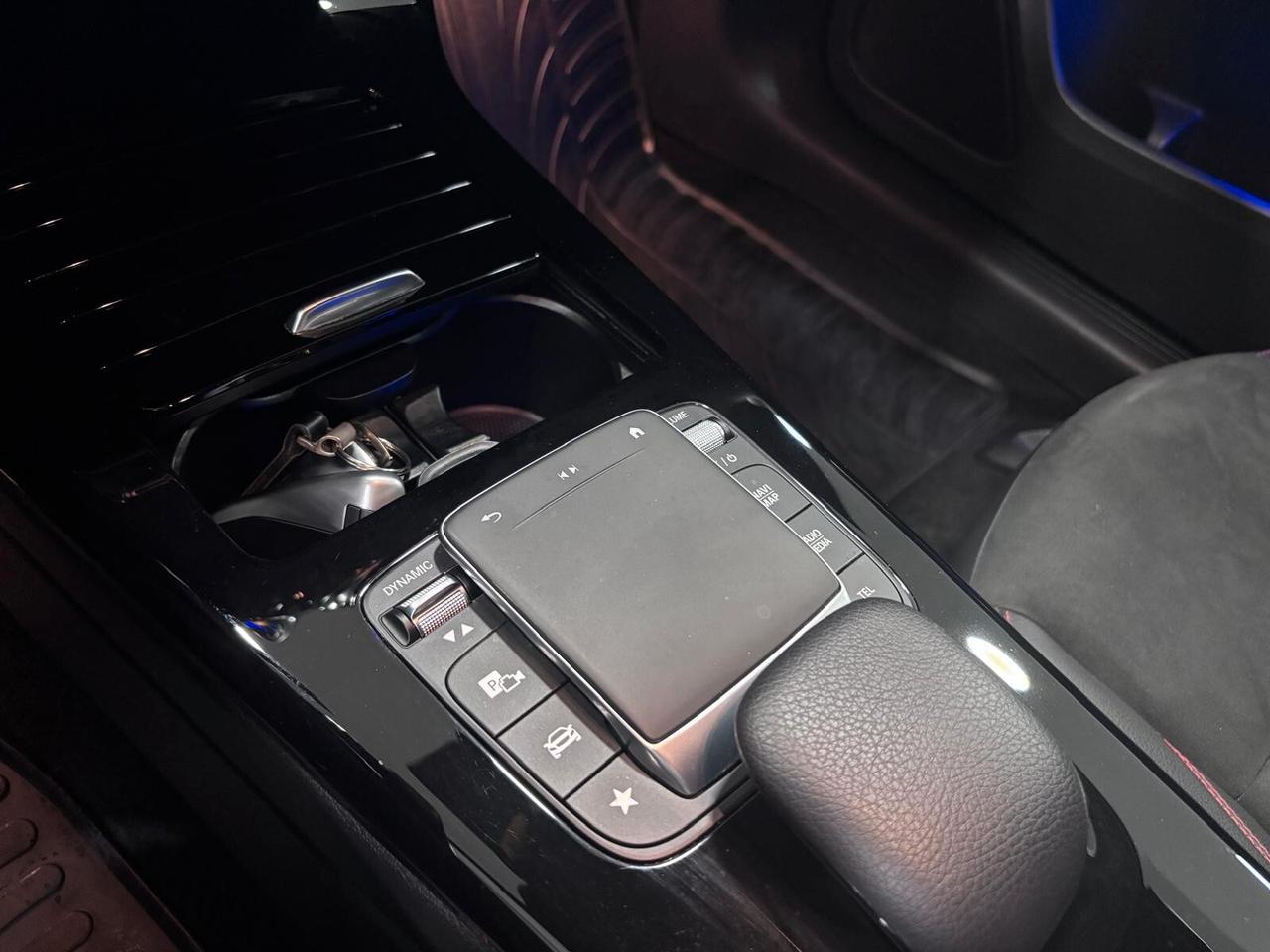 MERCEDES-BENZ A200D PREMIUM AMG NIGHT-NAVI-LED