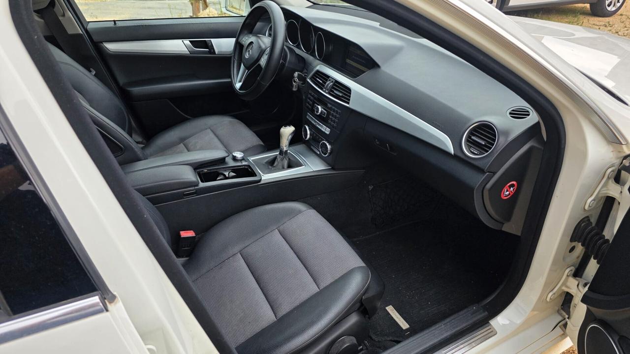 MERCEDES-BENZ C 200 CDI BlueEFFICIENCY 2012 AVANTGARDE E5 € 7.900,00
