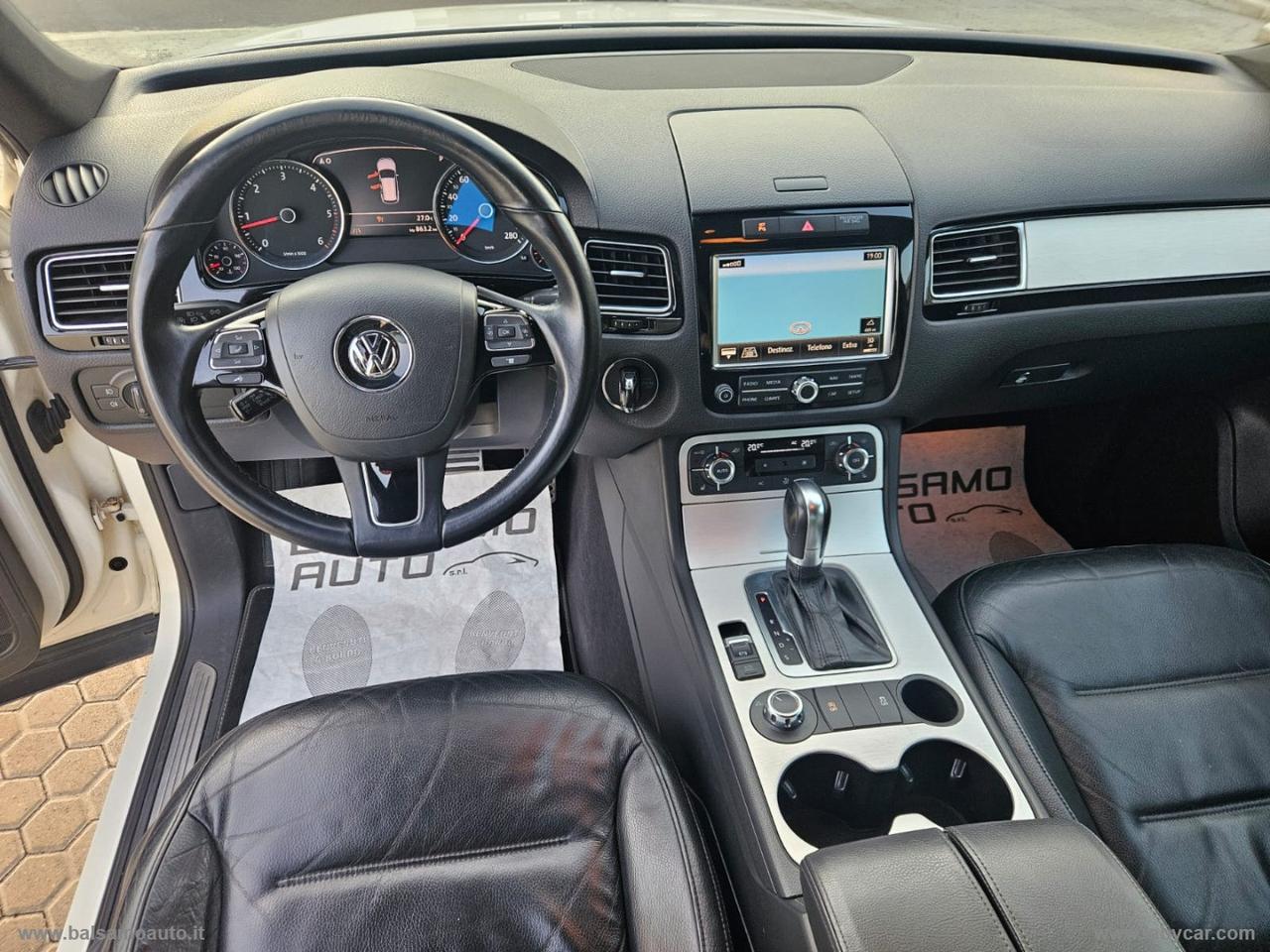 VOLKSWAGEN Touareg 3.0 TDI GANCIO DI TRAINO