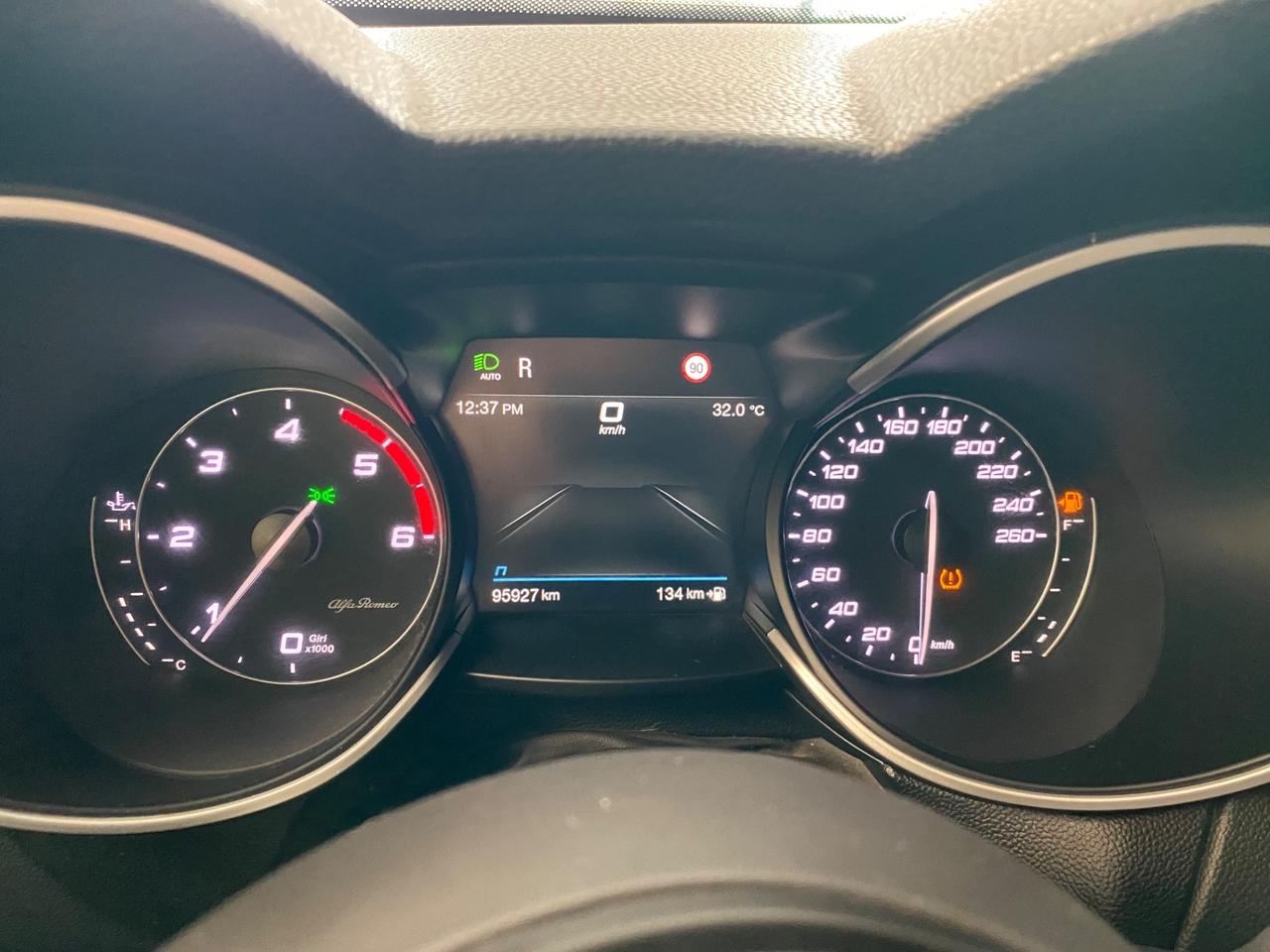 Alfa Romeo Stelvio BLACK EDITION 2.2 210 CV AT8 Q4 Veloce