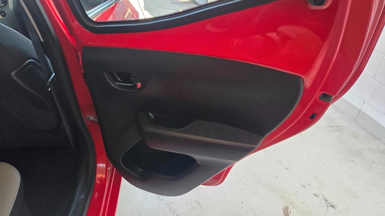 Toyota Aygo 1.0 VVT-i 69 CV UNICO PROPRIETARIO KM 48.000