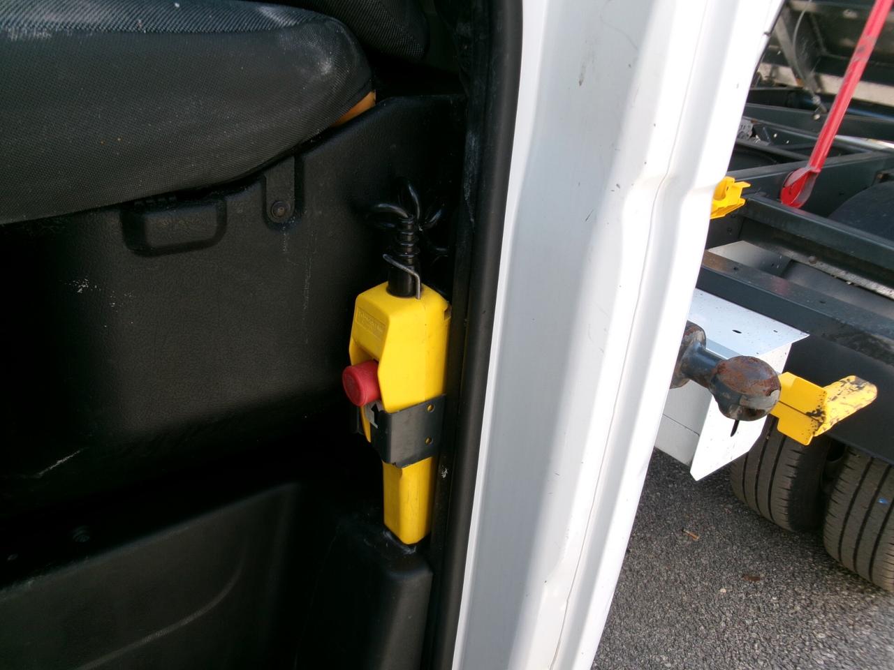 Renault Master 2.3 DCI 125CV E5 DOPPIA CABINA 7 POSTI RIBALTABILE TRILATERALE