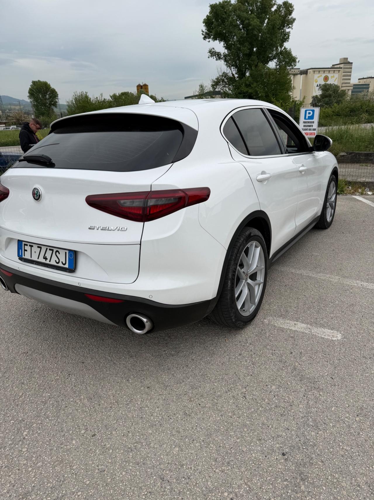 Alfa Romeo Stelvio 2.2 Turbodiesel 160 CV AT8 RWD Sport-Tech