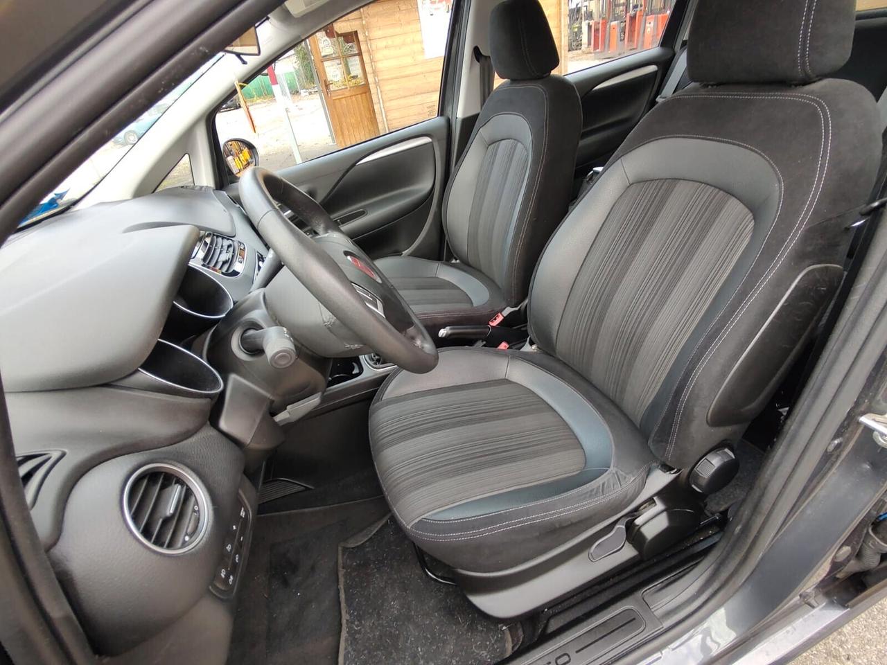 Fiat Punto Evo - EVO, 1.4 M. AIR 16V, 5 PORTE S&S EMOTION, GANCIO TRAINO, CON SOLO 27.000KM, OK NEOPATENTATI, GARANZIA L.12 MESI