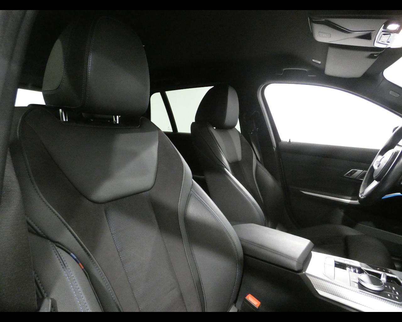BMW Serie 3(G20/1-80/1) - 320d 48V xDrive Touring Msport