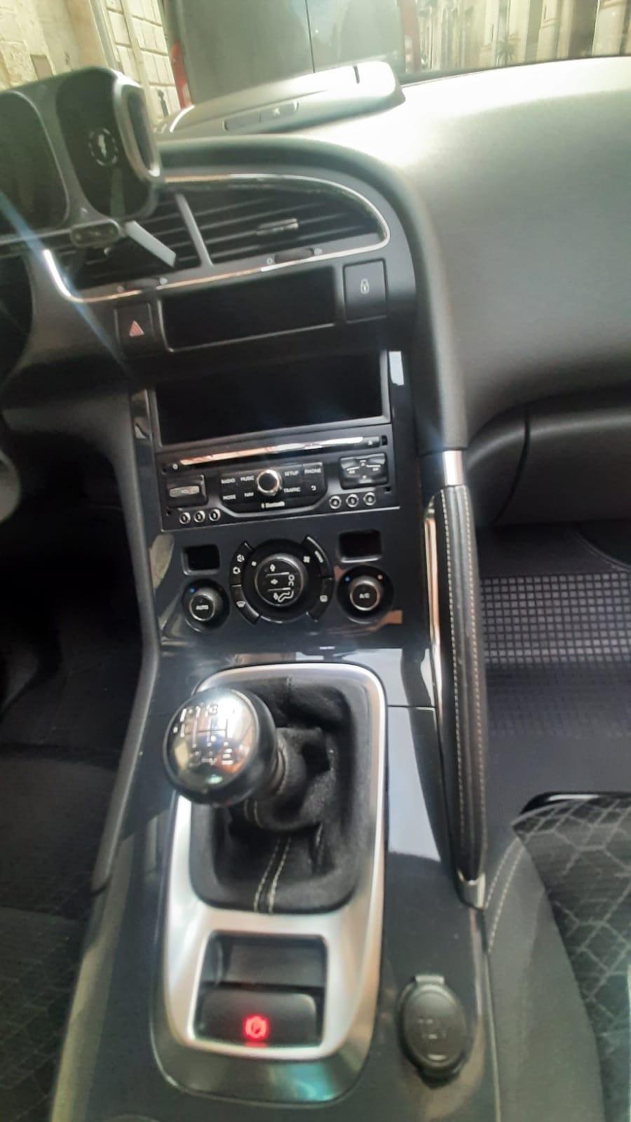 Peugeot 3008 1.6 HDi 112CV Access
