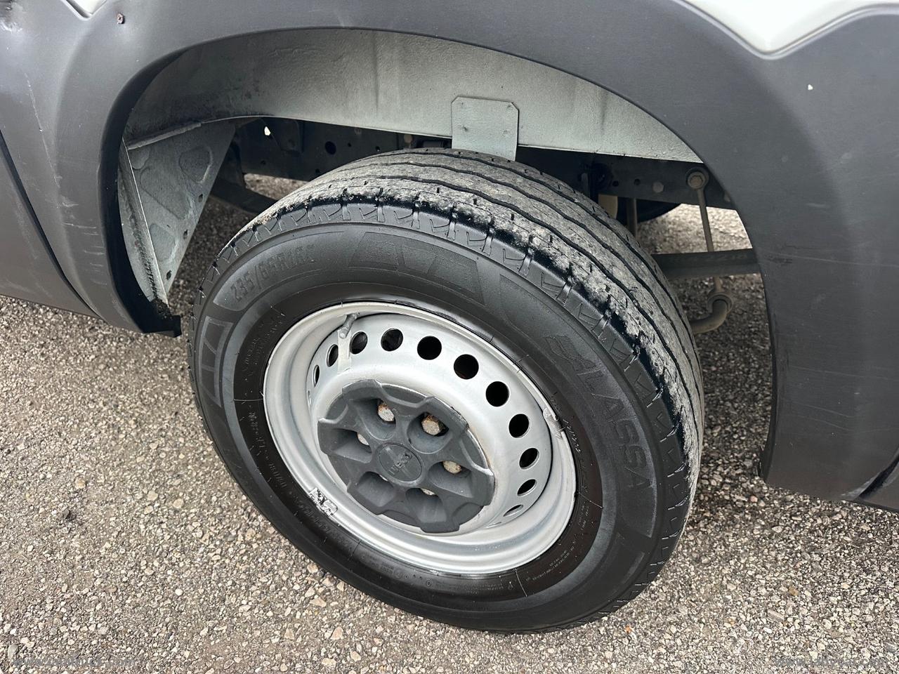 Daily 33S14S 2.3FURGONE MAXI VOLUME HI-MATIC