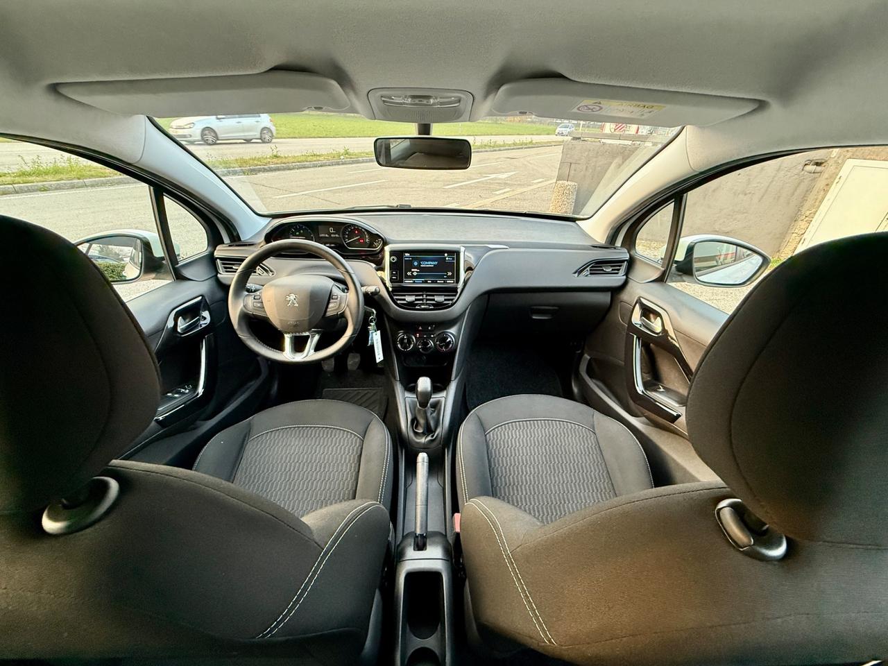 Peugeot 208 1.2i Benzina 82CV 5PT NEOPATENTATI 117.000KM