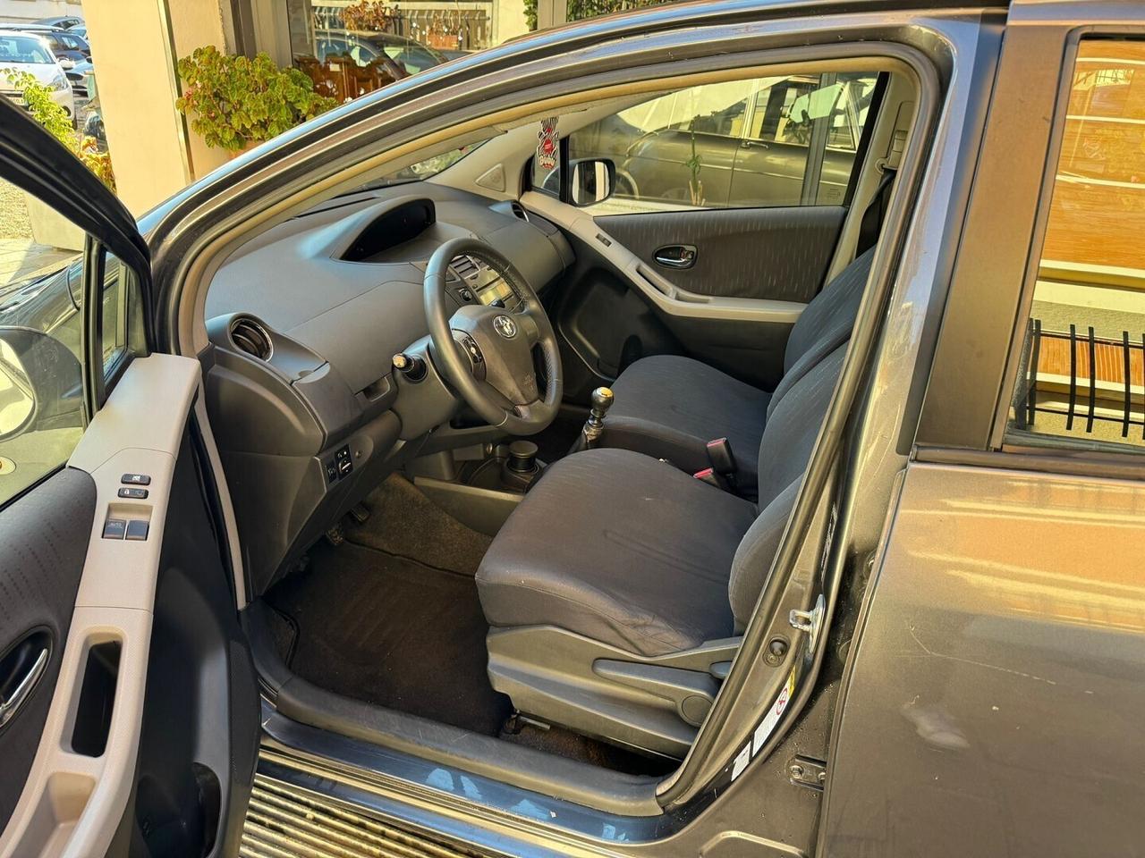 TOYOTA Yaris 1.3 5 porte Sol IMPIANTO GPL UNIPRO