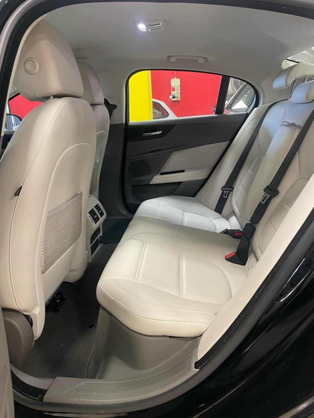 JAGUAR XE 2.0 D 180 CV aut. *NAVI/XENO/PELLE/PDC