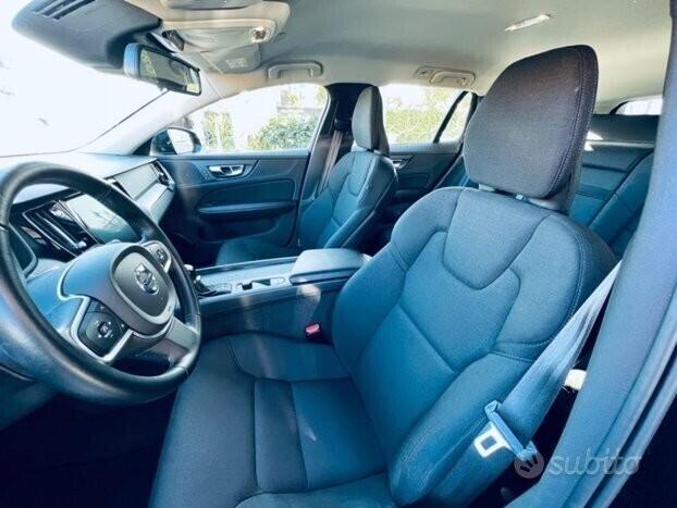 VOLVO V60 D3 Geartronic COCKPIT- CARPLAY