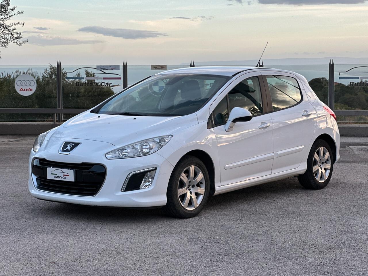 Peugeot 308 1.6 8V e-HDi 115CV Stop&Start 5p. Access