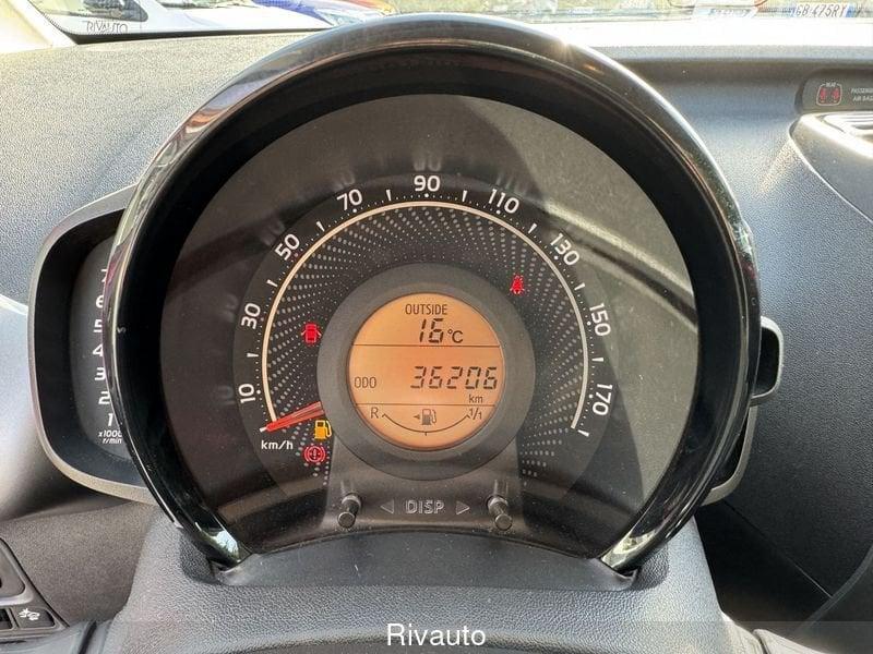 Toyota Aygo Connect 1.0 VVT-i 72 CV 5 porte x-play