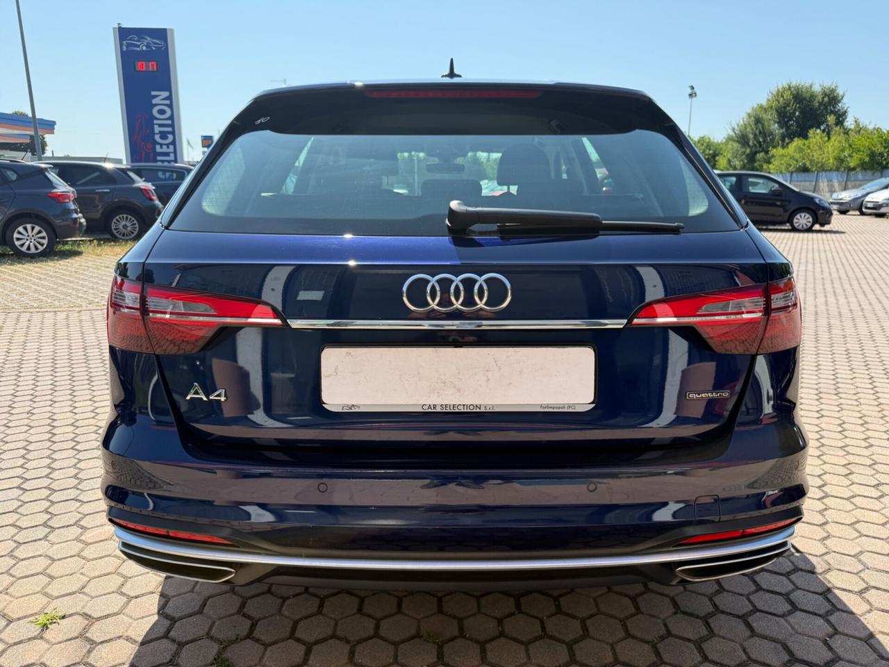 Audi A4 Avant 40 TDI quattro S tronic Business Advanced