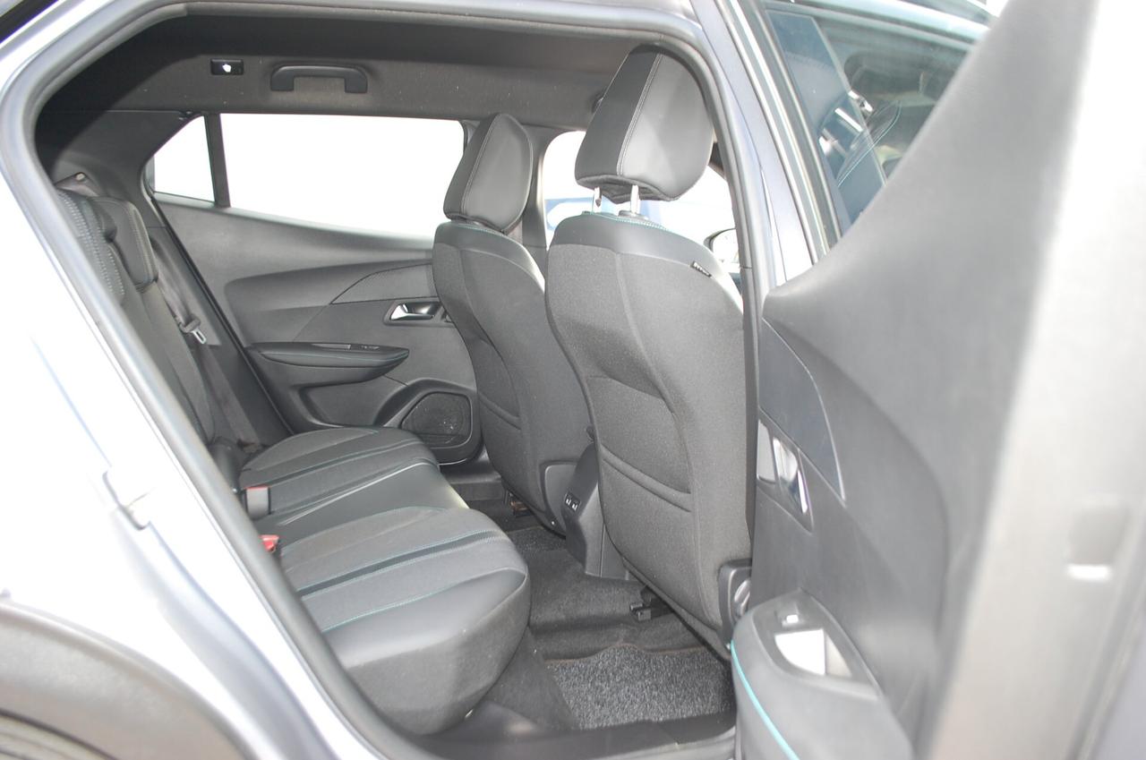 Peugeot 2008 1.2 puretech 131CV Allure S&S Uff Italy Led USB