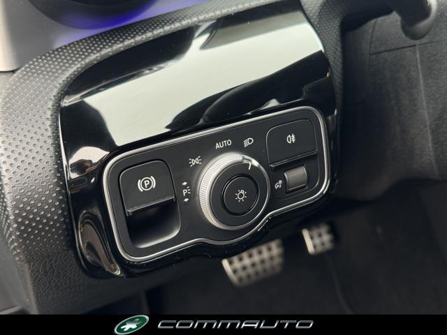MERCEDES-BENZ CLA 180 Automatic AMG Line Premium