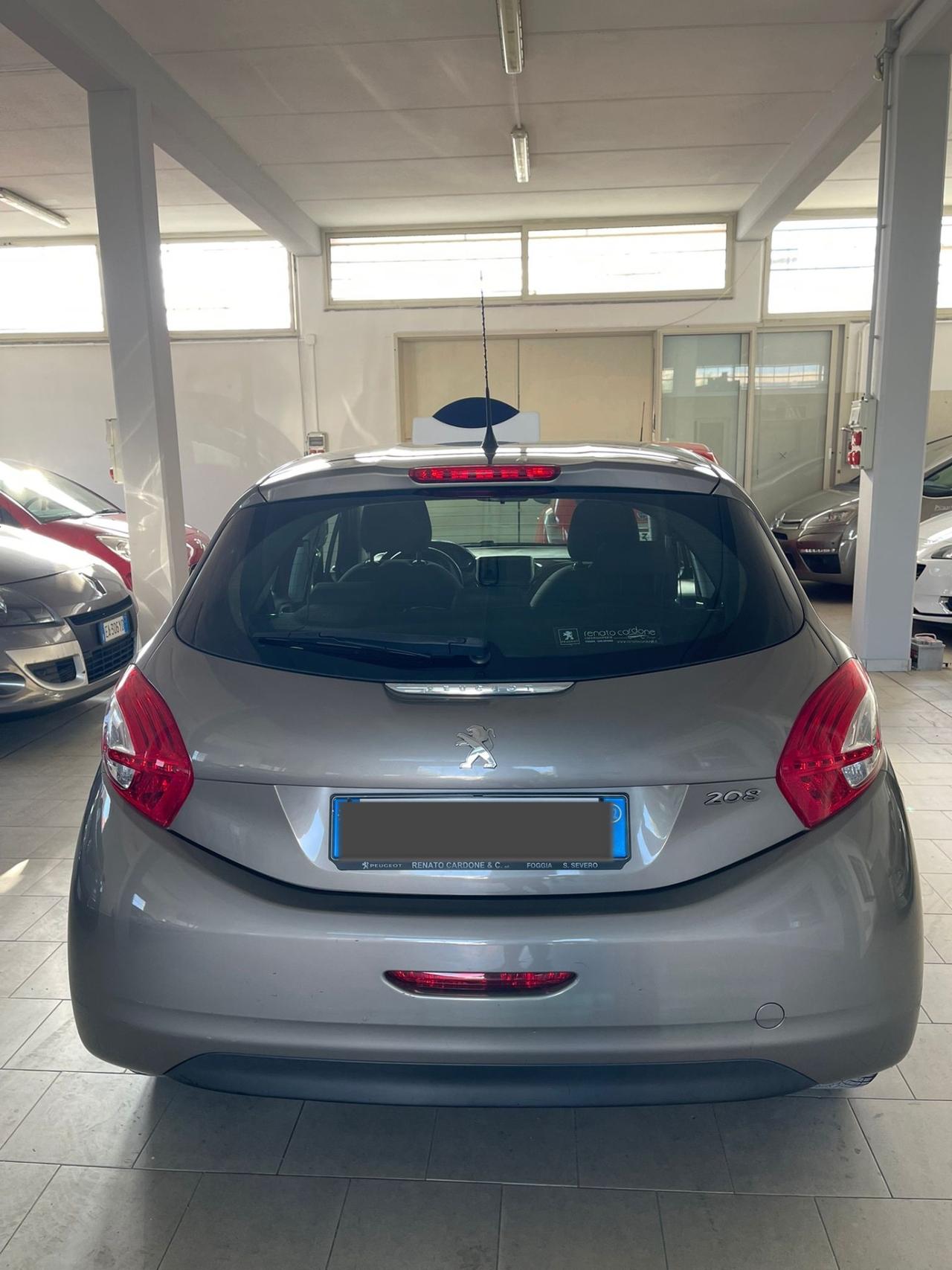 Peugeot 208 1.4 HDi 68 CV 5 porte Allure