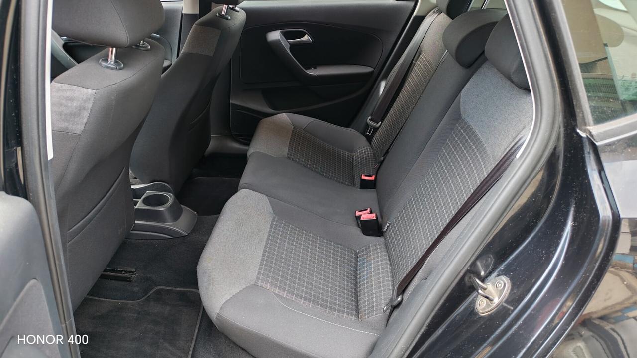 Volkswagen Polo HIGHLINE CAMBIO AUTOMATICO NEOPATENTATO